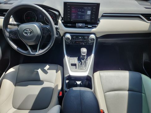 Used 2021 Toyota RAV4 XLE Premium AWD/4WD image 11