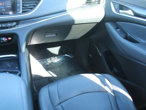 Used 2021 Buick Enclave Premium w/ Experience Buick Package image 17