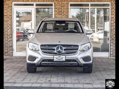 Used 2019 Mercedes-Benz GLC 300 w/ Driver Assistance Package image 2