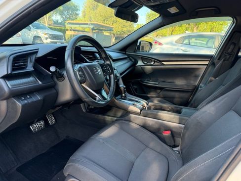 Used 2019 Honda Civic Sport image 9