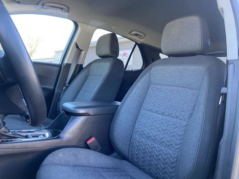 Used 2022 Chevrolet Equinox LT image 24