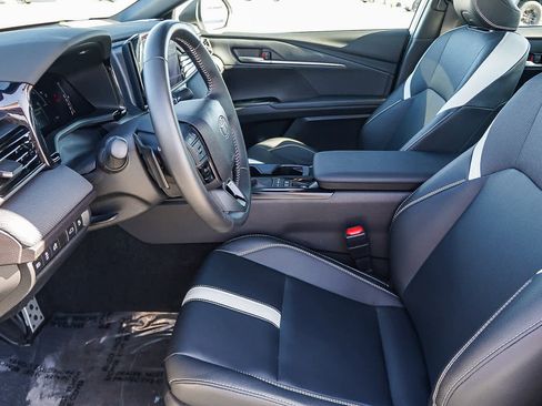 Certified 2025 Toyota Camry SE image 21