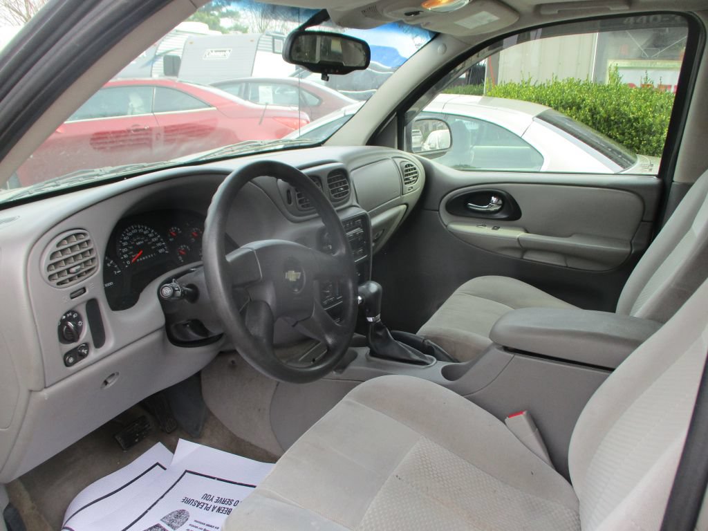 Used 2007 Chevrolet TrailBlazer LS AWD/4WD image 2