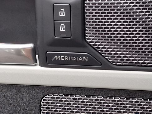 Used 2021 Land Rover Defender 90 First Edition AWD/4WD image 22