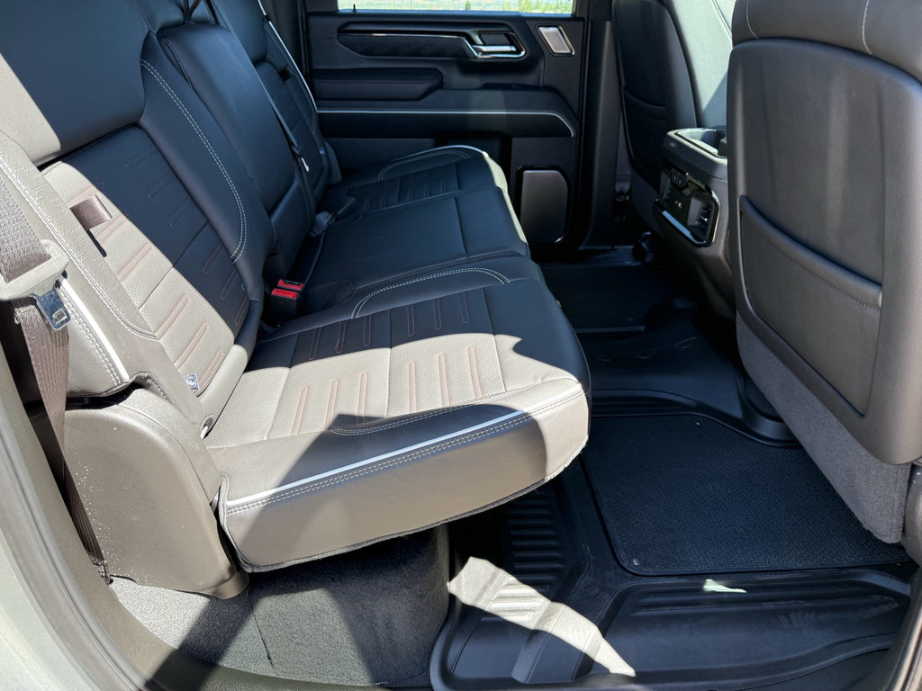 Used 2025 GMC Sierra 2500 AT4X AWD/4WD image 35
