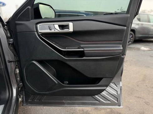 Certified 2024 Ford Explorer ST-Line w/ Class IV Trailer Tow Package image 19