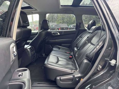 Used 2017 Nissan Pathfinder Platinum w/ Cargo Package AWD/4WD image 27