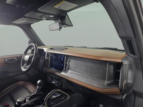 Used 2024 Ford Bronco Outer Banks image 22