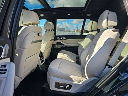 New 2026 BMW X7 M60i image 13