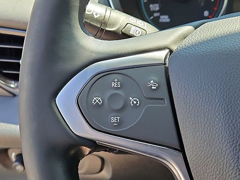 Certified 2023 Chevrolet Traverse LT FWD image 22