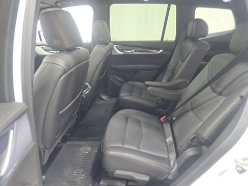 Used 2024 Cadillac XT6 Sport w/ Technology Package AWD/4WD image 10