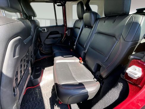 Used 2022 Jeep Wrangler Unlimited Rubicon w/ LED Lighting Group image 22