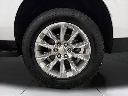 Used 2023 Chevrolet Suburban Premier AWD/4WD image 26