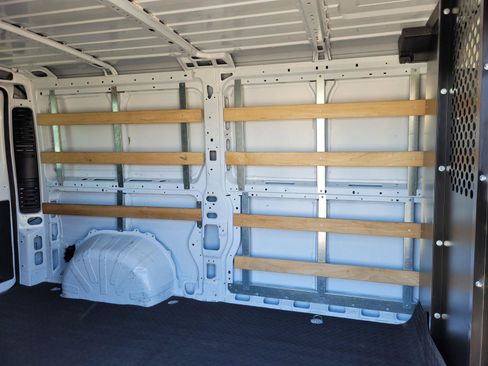 Used 2025 RAM ProMaster 2500 w/ U-Haul Equipment Group FWD image 15