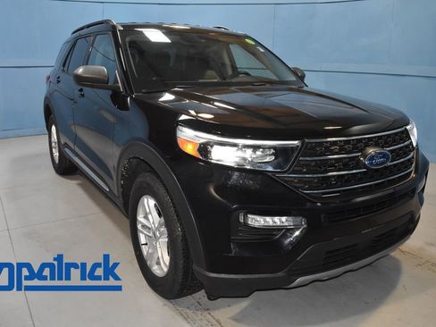 Used 2022 Ford Explorer XLT w/ Equipment Group 202A image 1