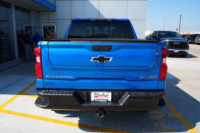 Used 2023 Chevrolet Silverado 1500 ZR2 w/ Technology Package AWD/4WD image 35