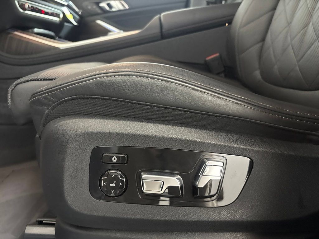 Certified 2026 BMW X7 xDrive40i AWD/4WD image 29