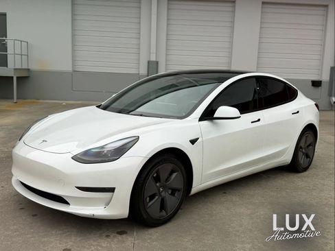 Used 2023 Tesla Model 3 Standard Range RWD image 1