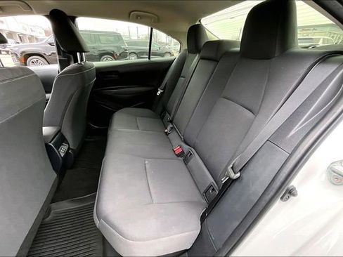 Used 2025 Toyota Corolla LE image 19