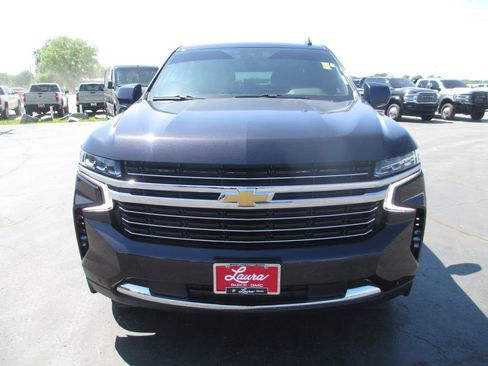 Used 2023 Chevrolet Suburban LT AWD/4WD image 13