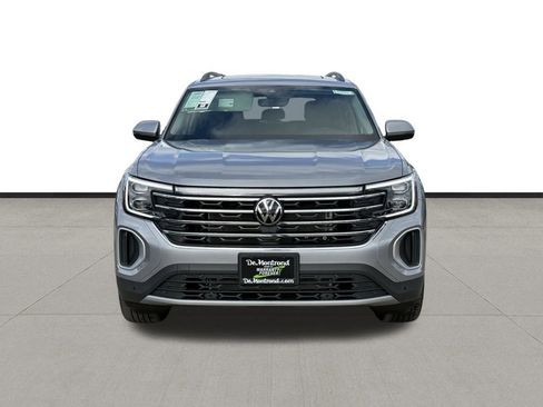 New 2026 Volkswagen Atlas SE FWD image 2