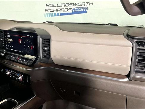 Used 2023 GMC Sierra 1500 SLT w/ SLT Premium Package RWD image 12