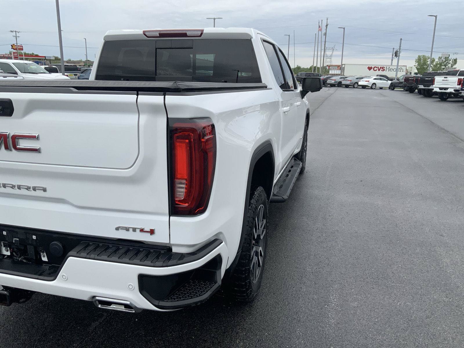 Used 2023 GMC Sierra 1500 AT4 w/ AT4 Premium Package AWD/4WD image 18