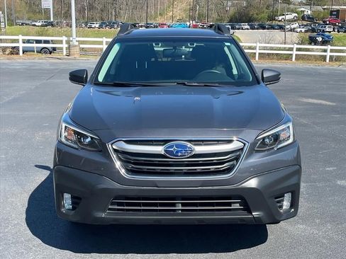 Used 2020 Subaru Outback Premium image 6