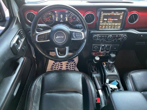 Used 2021 Jeep Gladiator Rubicon AWD/4WD image 12