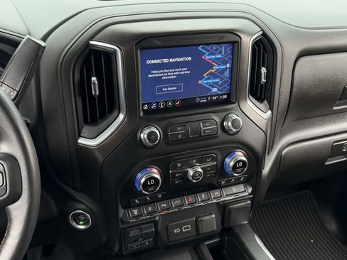 Used 2022 GMC Sierra 2500 AT4 w/ AT4 Premium Plus Package AWD/4WD image 20