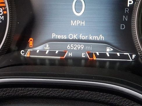 Used 2019 Jeep Cherokee Limited image 23