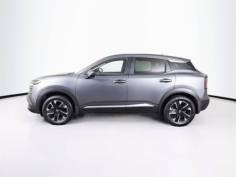 Used 2025 Nissan Kicks SV w/ Illumination Package AWD/4WD image 4