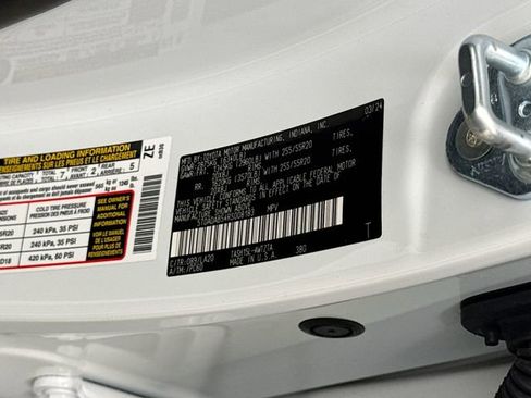 Used 2024 Toyota Grand Highlander AWD Hybrid image 34