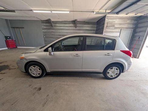 Used 2011 Nissan Versa 1.8 S FWD image 49
