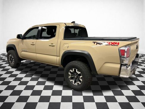 Used 2020 Toyota Tacoma TRD Off-Road AWD/4WD image 6