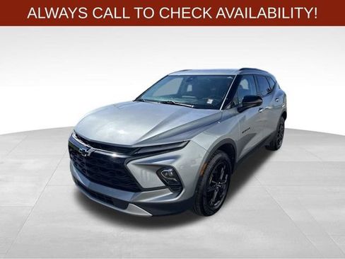 Used 2024 Chevrolet Blazer LT w/ Convenience Package AWD/4WD image 3