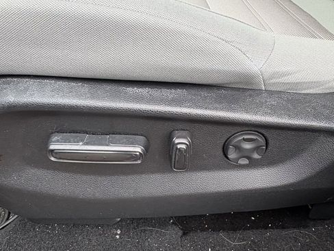 Used 2022 Honda CR-V EX image 13