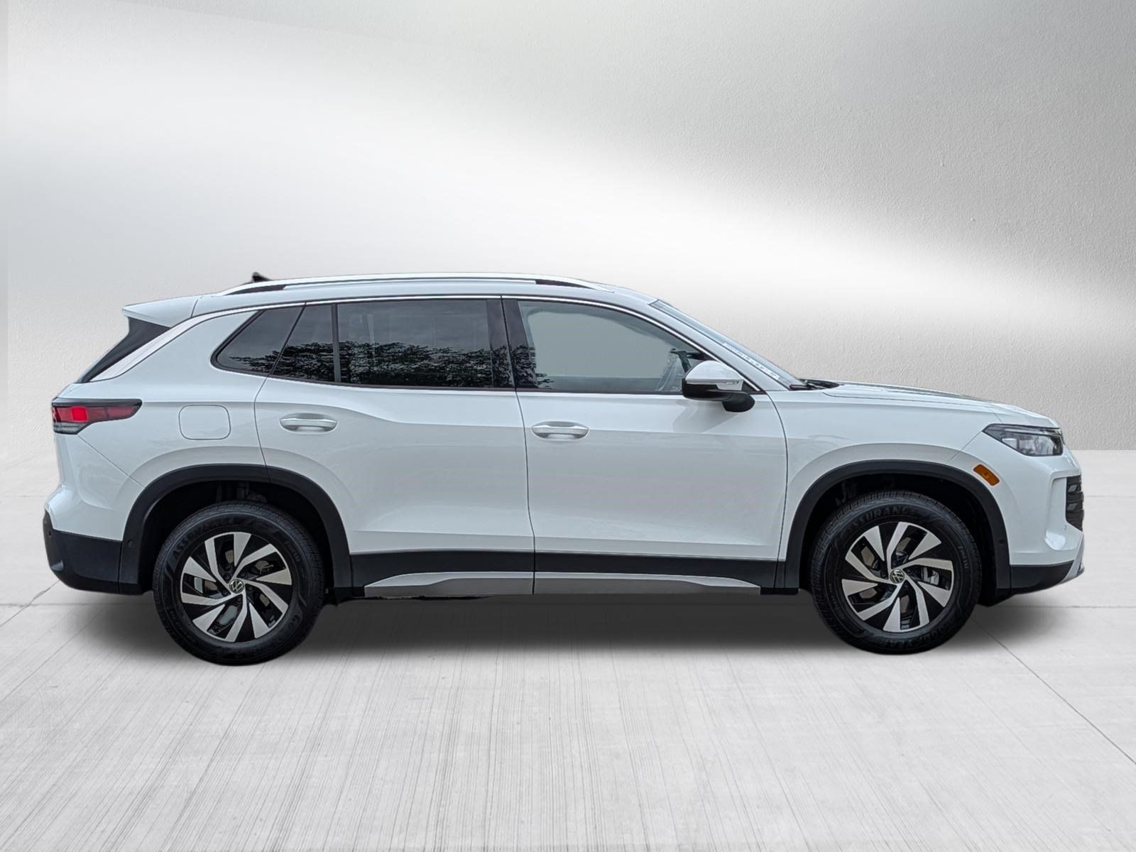 Certified 2026 Volkswagen Tiguan S AWD/4WD image 8