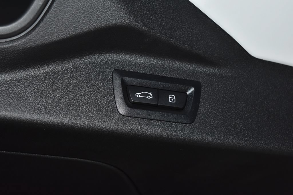 Used 2025 BMW X7 M60i AWD/4WD image 38