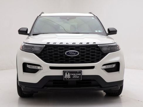 Used 2022 Ford Explorer ST-Line w/ Class IV Trailer Tow Package image 3