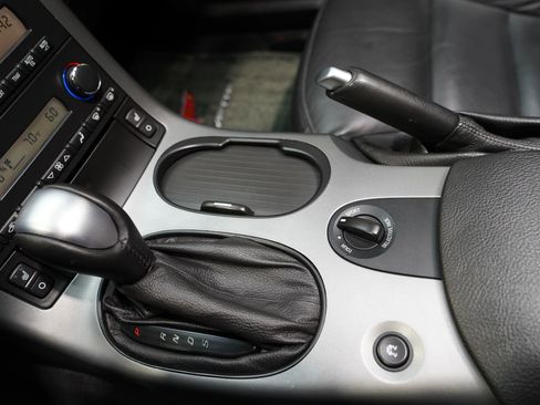 Used 2006 Chevrolet Corvette Coupe w/ Preferred Equipment Group image 59