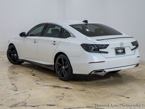 Used 2021 Honda Accord Sport image 10