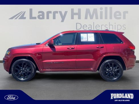 Used 2018 Jeep Grand Cherokee Altitude AWD/4WD image 2