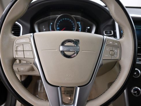 Used 2015 Volvo XC60 T5 image 6