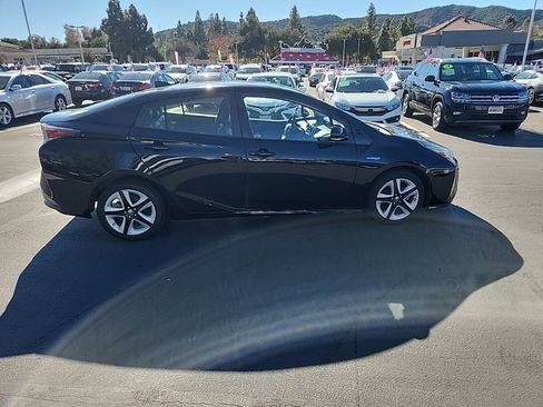 Certified 2017 Toyota Prius Four Touring image 6