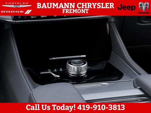 New 2026 Jeep Grand Wagoneer Limited AWD/4WD image 24
