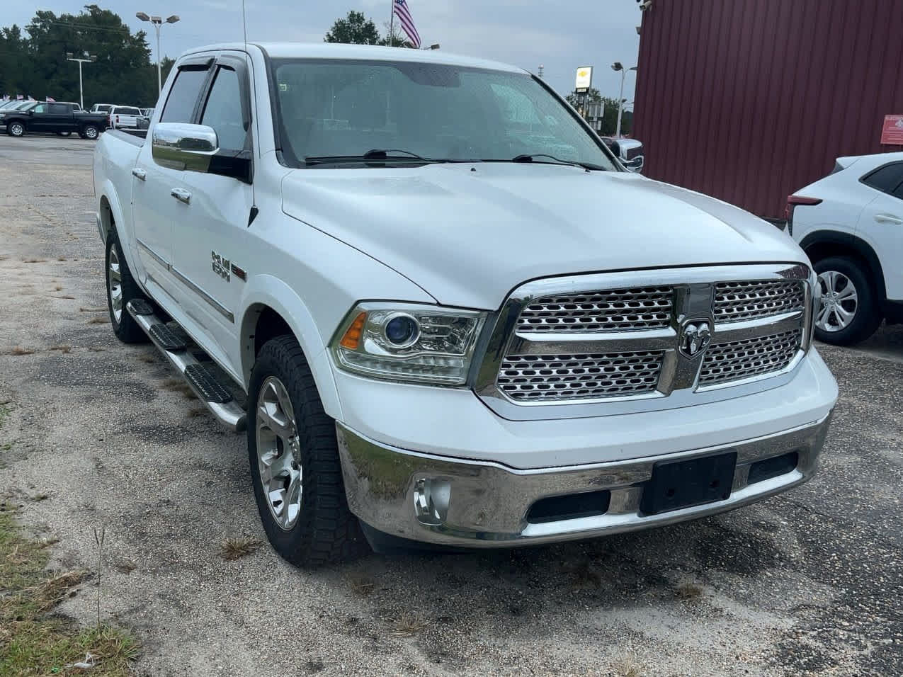 Used 2016 RAM 1500 Laramie w/ Convenience Group AWD/4WD image 8