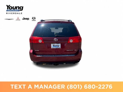 Used 2008 Toyota Sienna CE FWD image 4