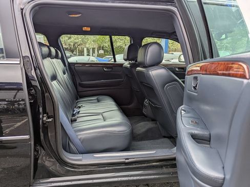 Used 2007 Cadillac DTS FWD image 36