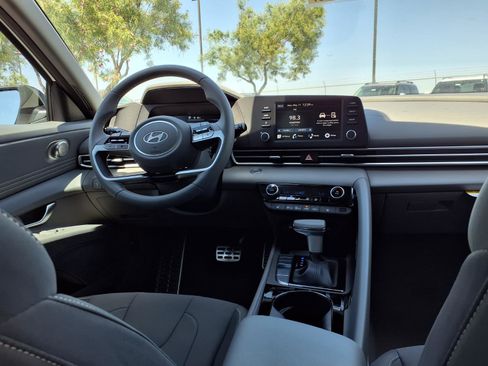New 2026 Hyundai Elantra SEL Sport FWD image 10